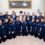 الإمام الخامنئي يستقبل منتخب إيران لكرة الصالات